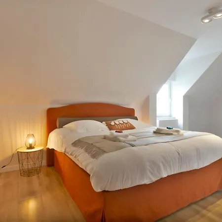 Huswell - Family House With A Beautiful View In Damme * ברוז'