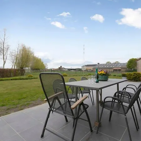 Huswell - Family House With A Beautiful View In Damme וילה ברוז'
