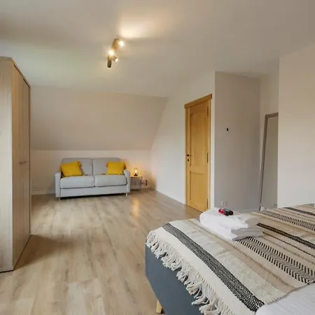 Huswell - Family House With A Beautiful View In Damme * ברוז'